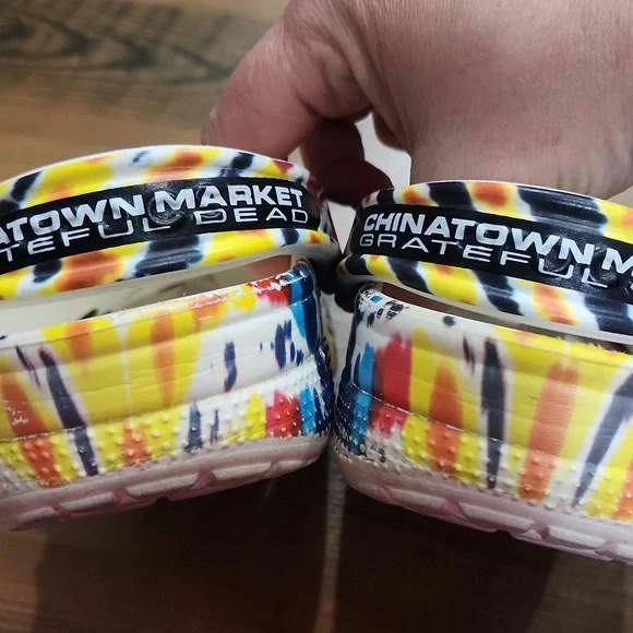 Crocs Rare Grateful Dead X Chinatown Market Tie Dye Dancing Bear Jibits W7 M5 - Picture 9 of 10